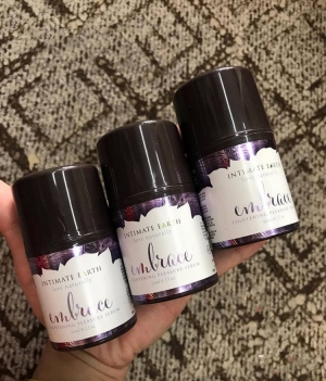 Gel cao cấp Embrace làm se khít âm đạo 
